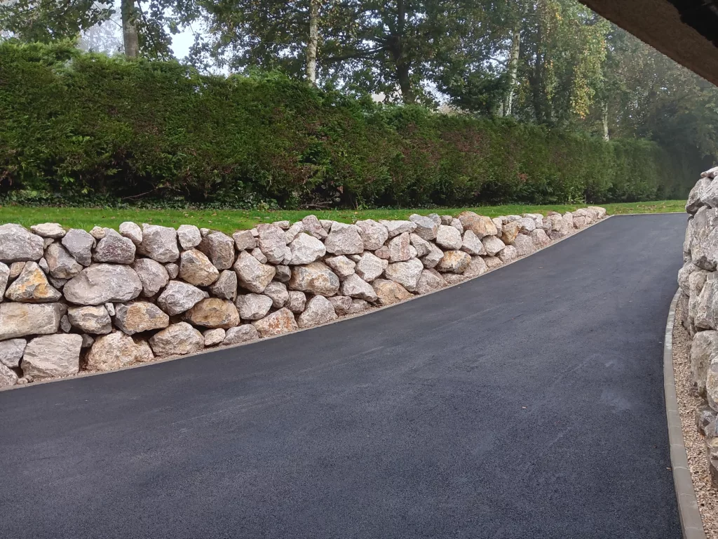 enrobé et enrochement